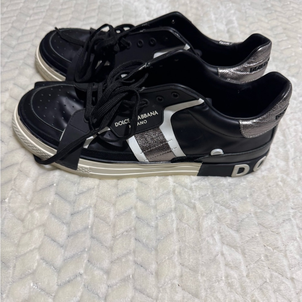 Dolce & Gabbana Black and Silver Sneakers - Picture 5 of 15